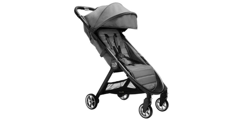 Příkladem lehkého (6,5 kg) a skladného městského kočárku je i Baby Jogger City Tour 2.